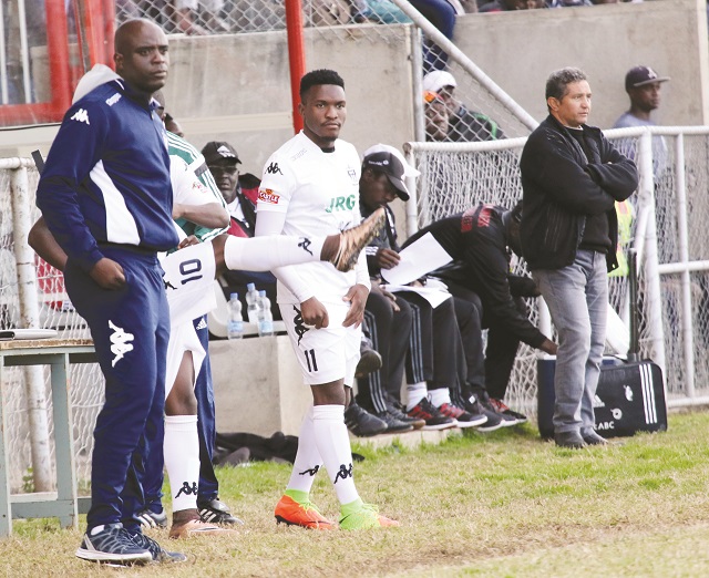 Tonderai Ndiraya (left) and Erol Akbay (far-right)