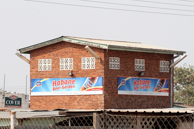 police flee notorious gang 20 sept 17