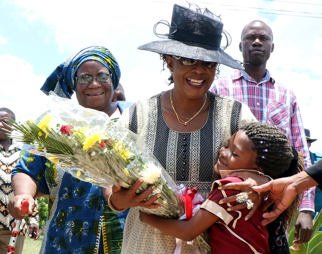 First lady at Thembiso Home